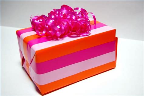 Top gift boxes for her birthday. Top Birthday Gifts for Women in Their Forties | eHow