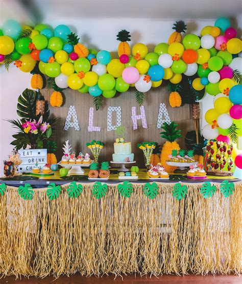 Pin By Ceanne Cathey On Pretty Hawaiian Party Luau Birthday Party