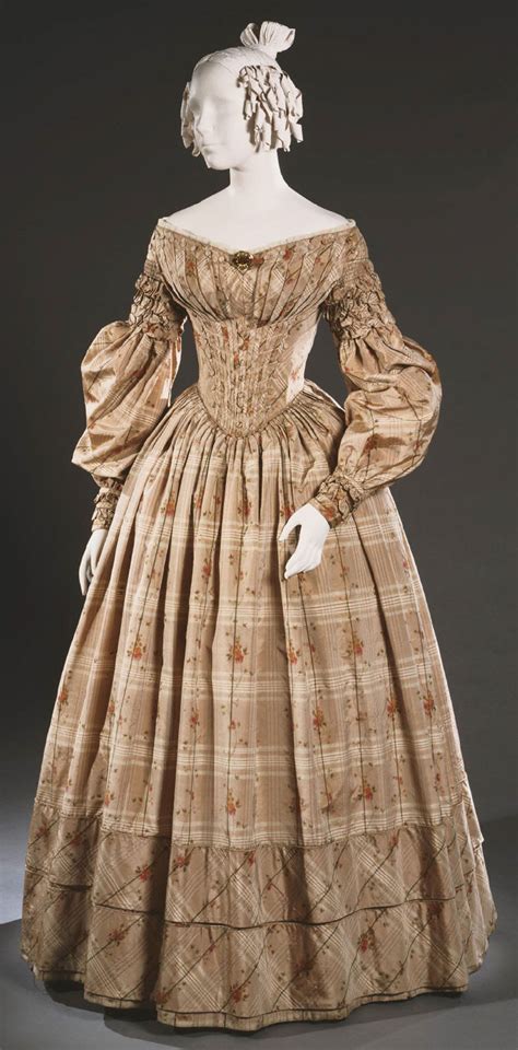 Womans Day Dress C 1838 Warp Printed Silk Taffeta Philadelphia Museum