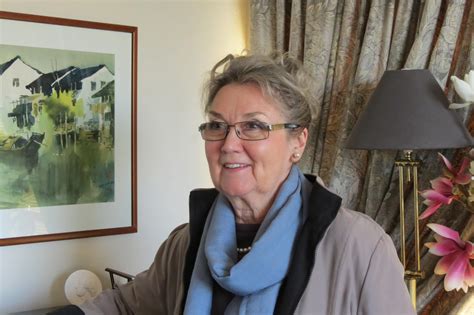 Sylvia Mcneall Author