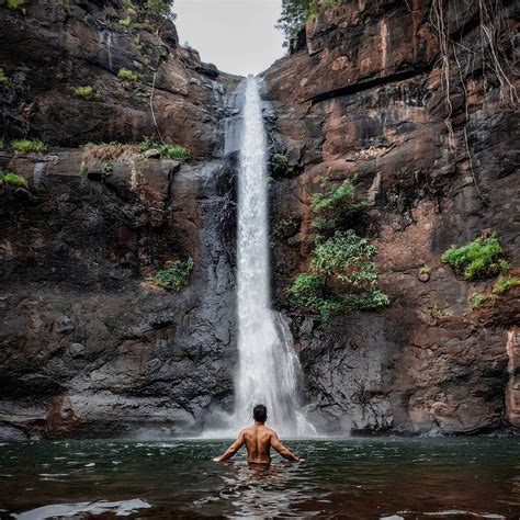 Pantai ini terletak di sebelah utara pantai ujung genteng. Tiket Masuk dan lokasi Curug Larangan Sukabumi Jawa Barat ...