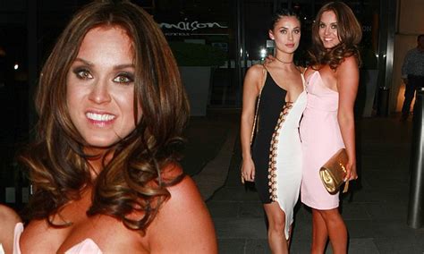 Vicky Pattison Suffers Spectacular Tanning Fail With Embarrassing Brown