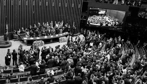 Nude parlamentar movimenta Brasília