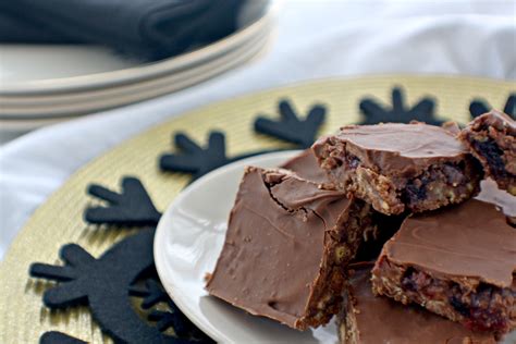 Chocolate Cherry Tiffin - Makes, Bakes and Decor