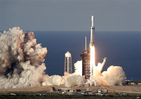 Spacex has 7,054 employees across 11 locations, $5.07 b in total funding, and $2.02 b see insights on spacex including office locations, competitors, revenue, financials, executives, subsidiaries and. SpaceX Launches Falcon Heavy Rocket, Lands All 3 Boosters ...