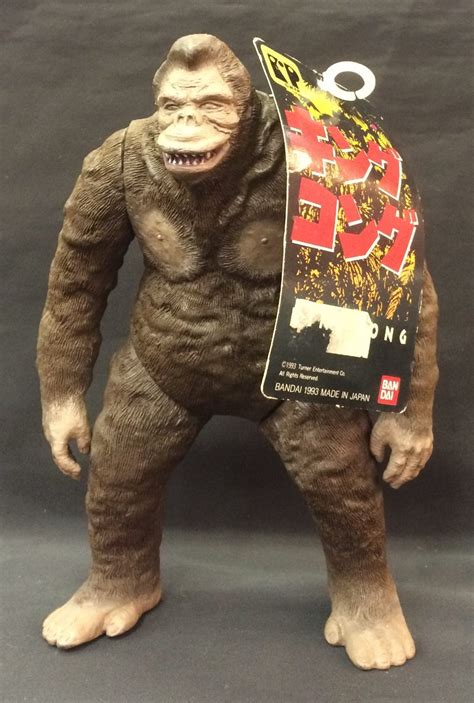 Kong, also known by the working title of apex is an upcoming american science fiction monster film produced by legendary pictures, and the fourth entry in the monsterverse, following 2019's godzilla: King Kong Vs Godzilla / Figura De Kong 15 Cms Bandai ...
