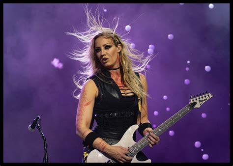 Nita Strauss Returning To Alice Coopers Band For Tour Kkfm Fm