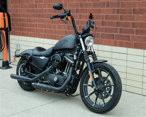 Pre Owned 2017 Harley Davidson Iron 883 In Louisville 426641a