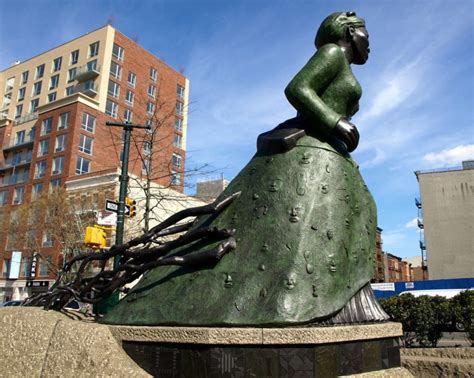 The Story Behind Harlems Trailblazing Harriet Tubman Sculpture 6sqft