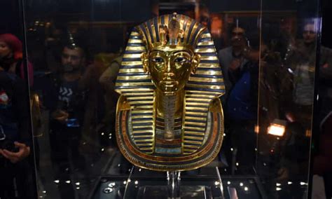 Tutankhamuns Gold Mask Back On Display In Egypt After Beard
