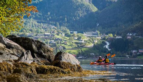 The Seven Sisters Waterfall Tour Geiranger Kayak Center Action