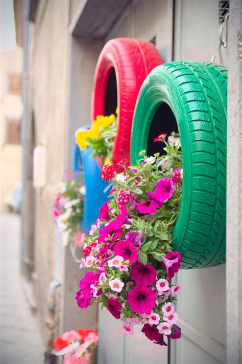 Painted Tire Planters And Pots 70 Ideas Plus A Diy Guide