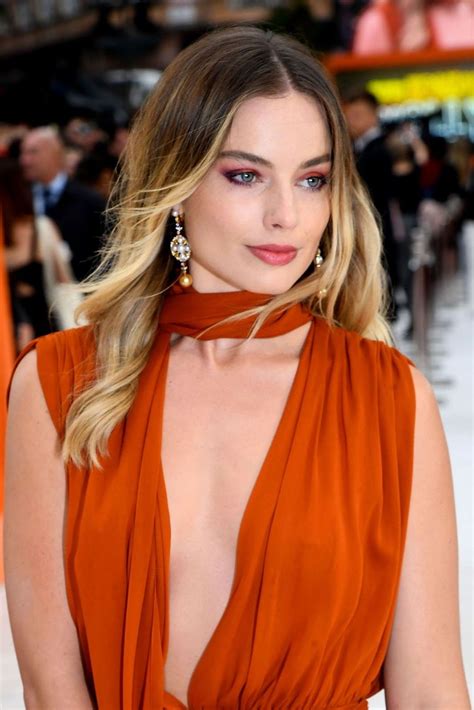 Margot Robbie “once Upon A Time In Hollywood” Premiere In London Margot Robbie Harley Margo