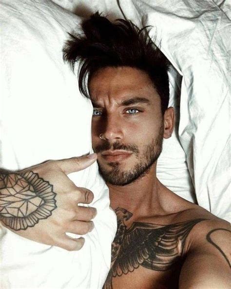 Best Selfie Poses For Guys To Copy Right Now Fashion Hombre Boy