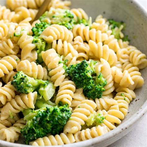 Creamy Broccoli Pasta Easy Vegan Recipe The Simple Veganista