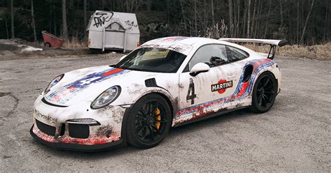 This Guy Wrapped His 175k Porsche Gt3 Rs To Look Like A Barn Find