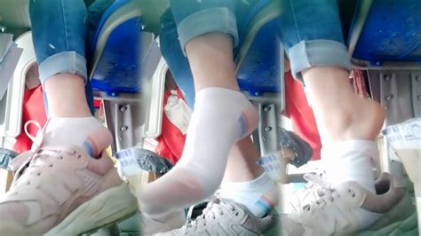 Girl Exciting Shoeplay during Class 妹妹上课偷偷脱鞋展示嫩脚 shoeplay 足控 YouTube