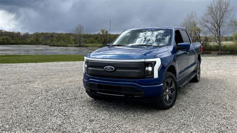Ford F 150 Lightning Named Motortrend Truck Of The Year The Second