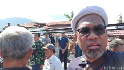 Aplikasi ini menyediakan berbagai stiker wa guyon. Kata Sindiran Grup Wa Sepi - AZ Chords