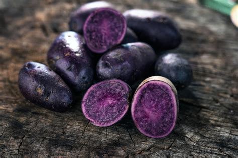 How To Grow Purple Potatoes In Containers Garden Beds