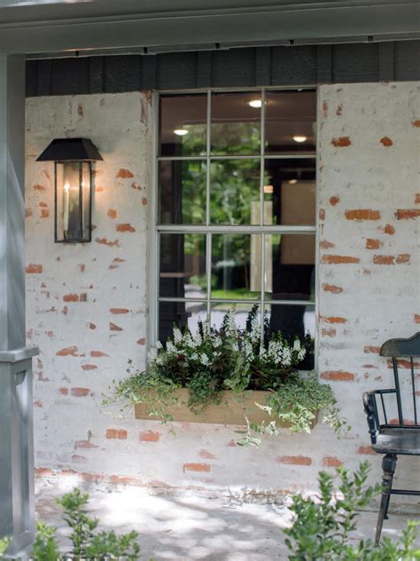 Hgtv Fixer Upper Brick House Is Old World Charm For Newlyweds