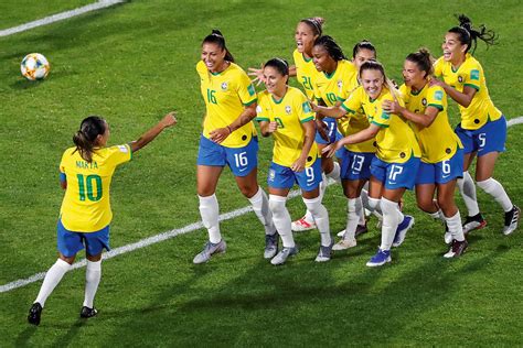 Confira os scouts de athletico x inter, pela 13ª rodada da série a do campeonato brasileiro Seleção brasileira: Futebol feminino: Vamos chorar no ...