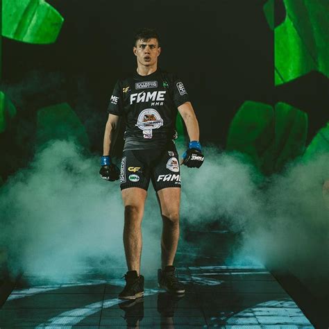 Flyweight title fight velazquez vs. Wiewiór po FAME MMA 3: Żałuję, że nie poddałem Hassana WIDEO - MMA PL