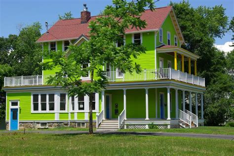 10 Of The Most Unique Exterior House Colors Housely