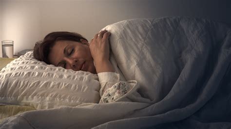 Poor Sleep Makes People Feel Older Study Review Guruu