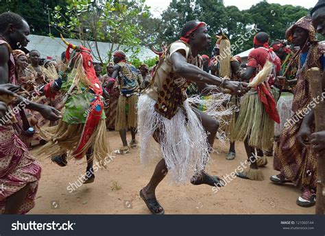 Kartiaksenegal September 18 People Dance In The Ritual Of Boukoutt Of