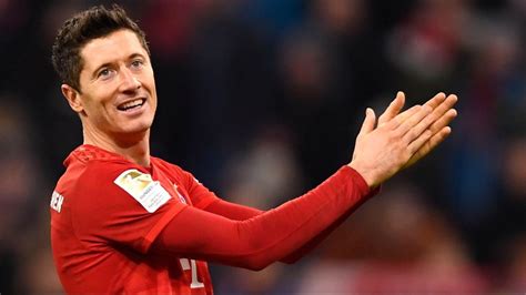 Lewandowski Pobije Legendarny Rekord Jest Pierwszym Kt Ry Mo E To