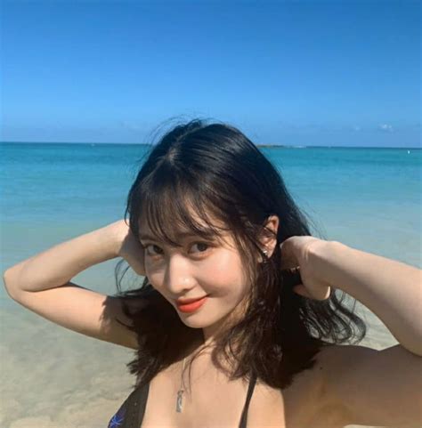 Twice Momos Beach Pictures Will Make Your Jaw Drop Kpophit Kpop Hit