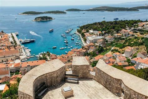 Split Katamaran Tour Nach Hvar Und Zu Den Pakleni Inseln Getyourguide