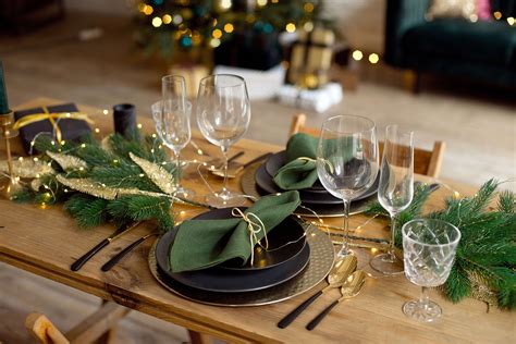 7 Inspiring Christmas Table Ideas To Celebrate With Style Foter