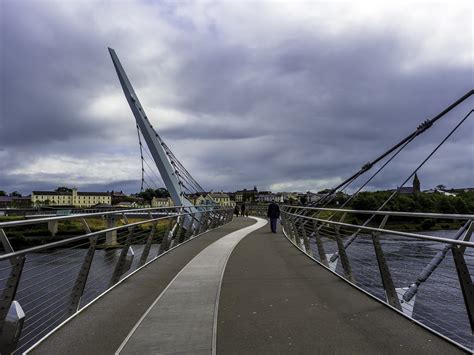Derry Peace Bridge 2 The Peace Bridge Is A Cycle And Foot Flickr