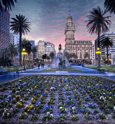 Plaza De La Independencia Montevideo Uruguay Montevideo