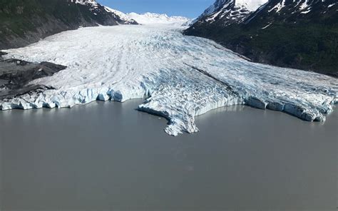 Fears Over Alaska S Shrinking Glaciers Fuels Tourism Boom