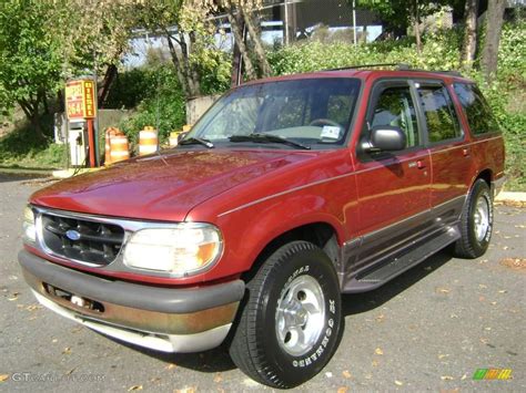 1997 Toreador Red Metallic Ford Explorer Xlt 4x4 21001983 Photo 4