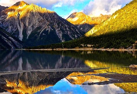 Rawu Lake In Nyingchi Tibet China Cool Places To Visit Scenic
