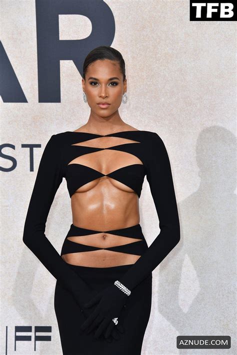 Cindy Bruna Sexy Seen Showing Off Her Oiled Tits At The AmfAR Gala In