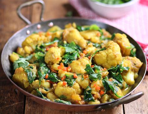Cauliflower Potato And Spinach Curry Recipe Abel And Cole