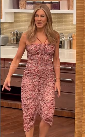 Wornontv Jennifer Anistons Pink Floral Ruched Dress On Live With