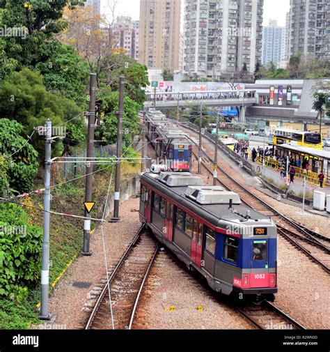 Green Tram Hong Kong Hi Res Stock Photography And Images Alamy