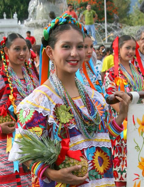 pin en mexico oaxaca dance costumes trajes típicos
