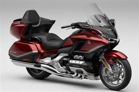 The honda gold wing has always been a spectacular touring bike, ever since the first gl1000 back in 1975. อัพเดทใหม่ 2021 Honda GL1800 Gold Wing