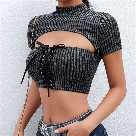 What To Wear With Loose Crop Tops