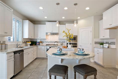 White Kitchen Cabinets Pictures Gallery