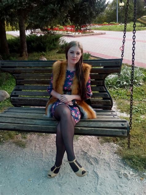 Amateur Pantyhose On Twitter Sitting On The Bench In Pantyhose Hspiwjpd7s Twitter