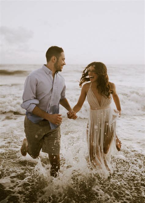 Pin By Ellie Havern On Engagement Inspiration Couples Beach Photography Beach Engagement