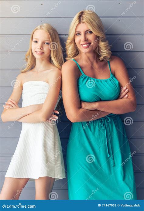 Mom And Daughter Pics Mom And Teenage Daughter Laughing Stock Photo